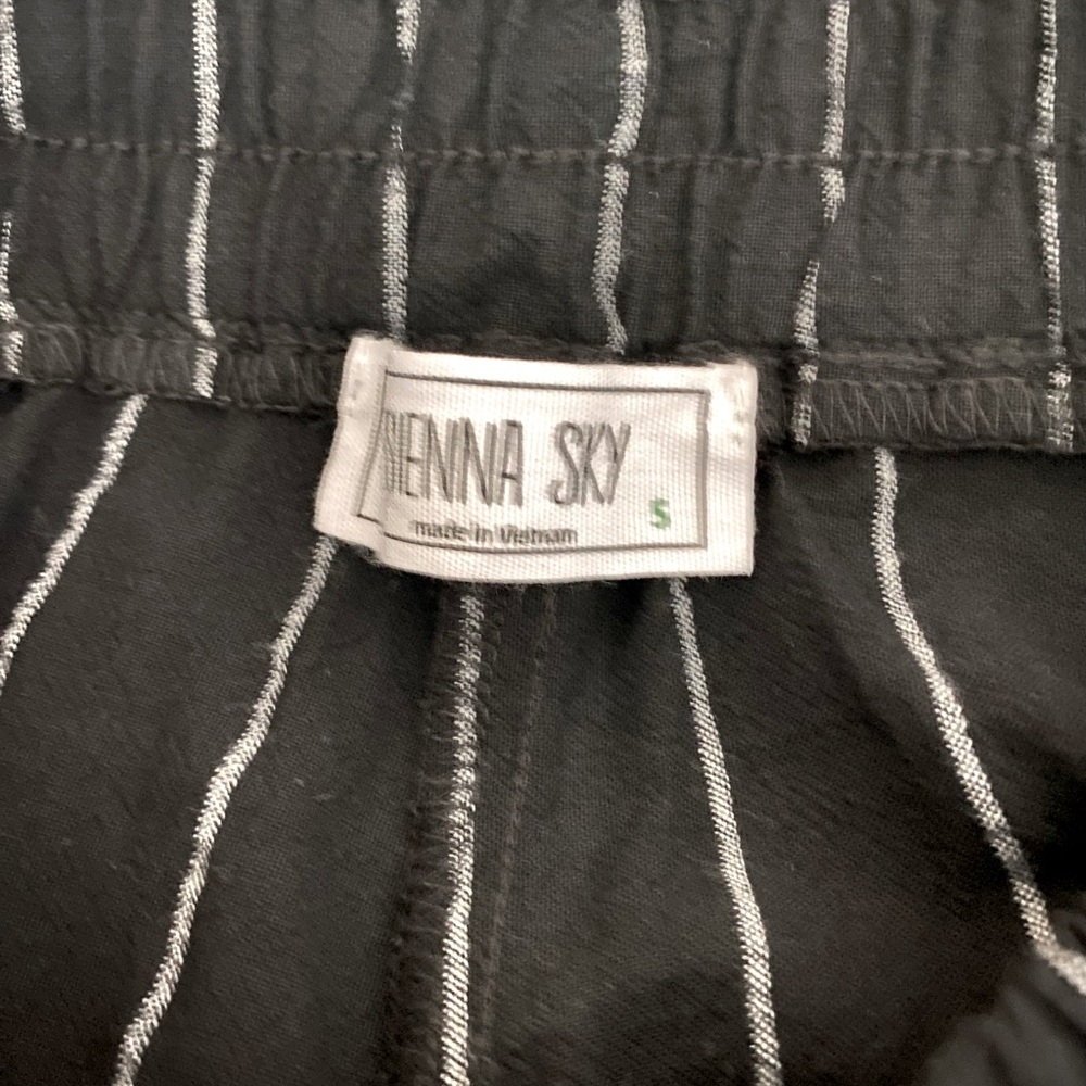 Sienna Sky Black Pinstripe Wide Leg Pants Sz S - Picture 6 of 8